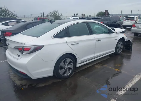 2016 Hyundai Sonata Hybrid Limited z USA, uszkodzony, nr VIN KMHE34L13GA009610